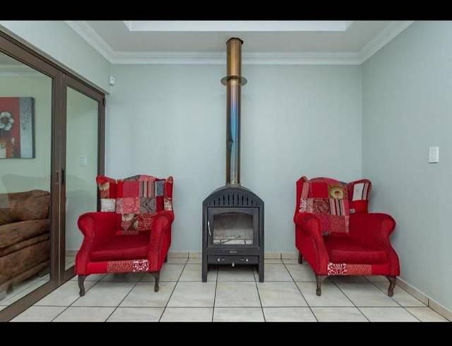 6 BEDROOM HOUSE FOR SALE IN LAMBTON